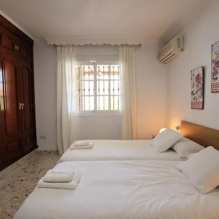 Tess Villa Retamar-2